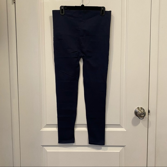 Spanx Look At Me Now Seamless Leggings - Picture 4 of 4